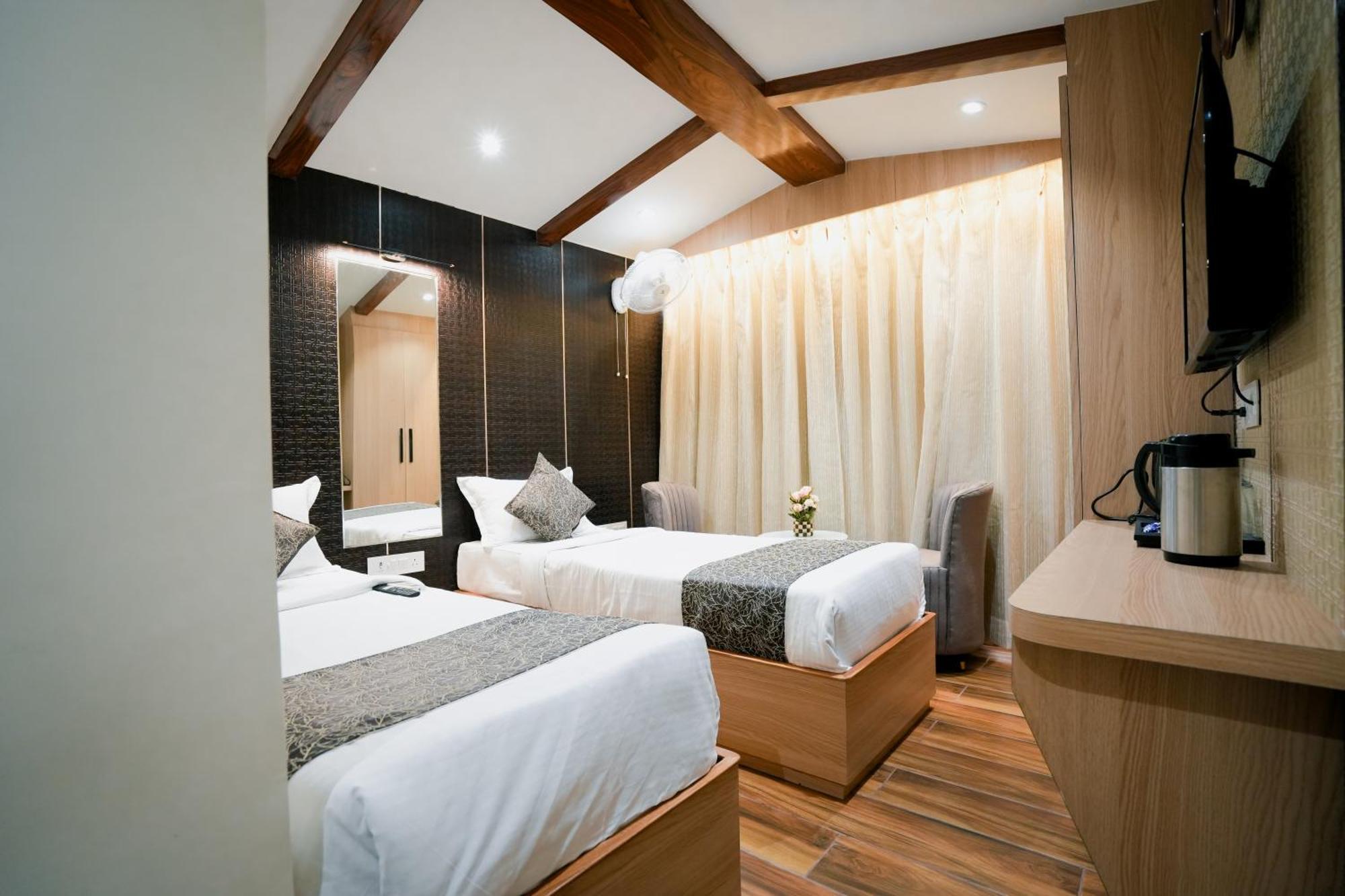 Hotel Jk Palace Prayagraj Exterior foto